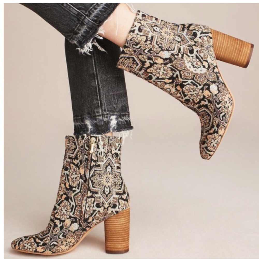 Elegant Patterned Ankle Boots